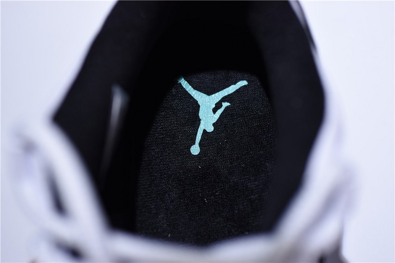 Air Jordan 11 Low Easter   528895-145