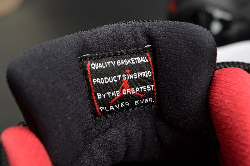 AIR JORDAN 11 RETRO LOW "BRED" BLACK/ RED mens 528895-012