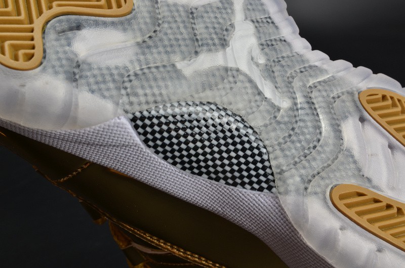 AIR JORDAN 11 RETRO P1NNACLE GOLD womens 378038-103