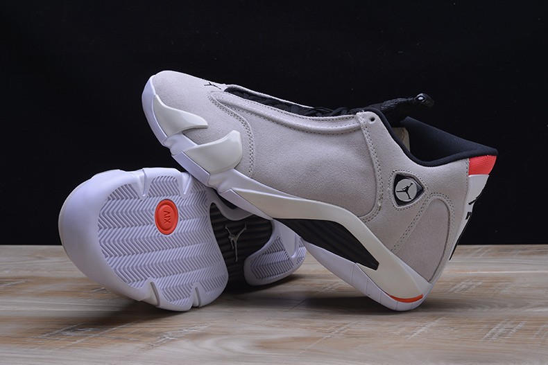 AIR JORDAN 14 RETRO "DESERT SAND" black/ white  487471-021