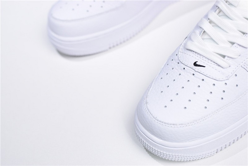 Air Force 1 Low Utility White  AJ7747-100