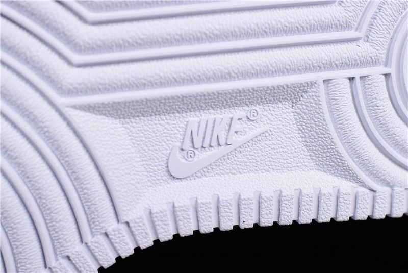 Air Force 1 Low Utility White  AJ7747-100