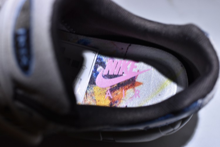 Nike mens Air Max 95 Graphic Prints  "DAVE WHITE" 872640-200