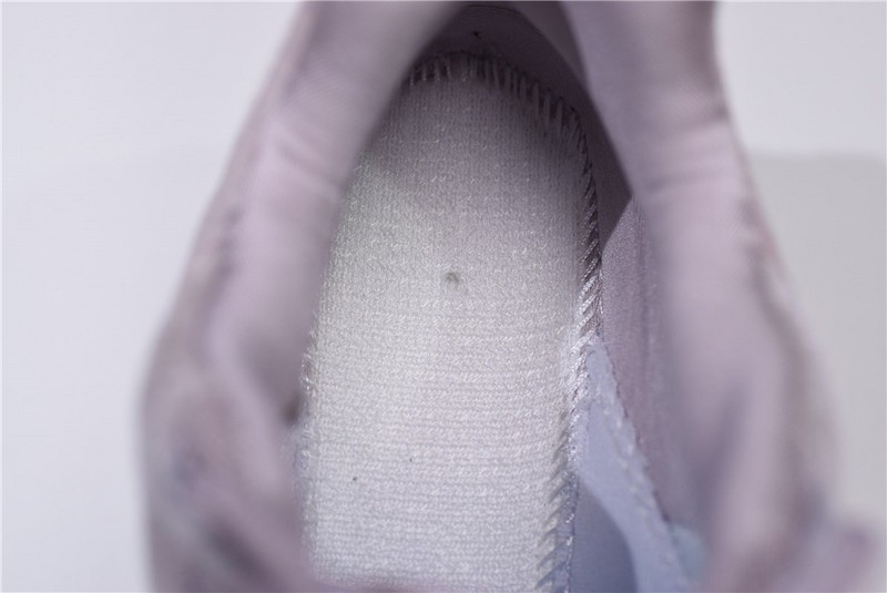 NIKE womens AIR MAX 95 DELUXE “PARTICLE ROSE”  Particle Rose AA1103-600