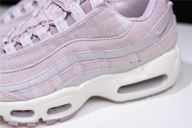 NIKE womens AIR MAX 95 DELUXE “PARTICLE ROSE”  Particle Rose AA1103-600