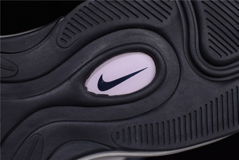 NIKE Women