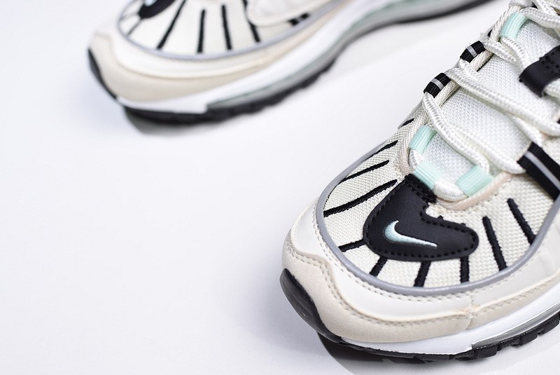 Nike Air Max 98 Igloo AH6799-105
