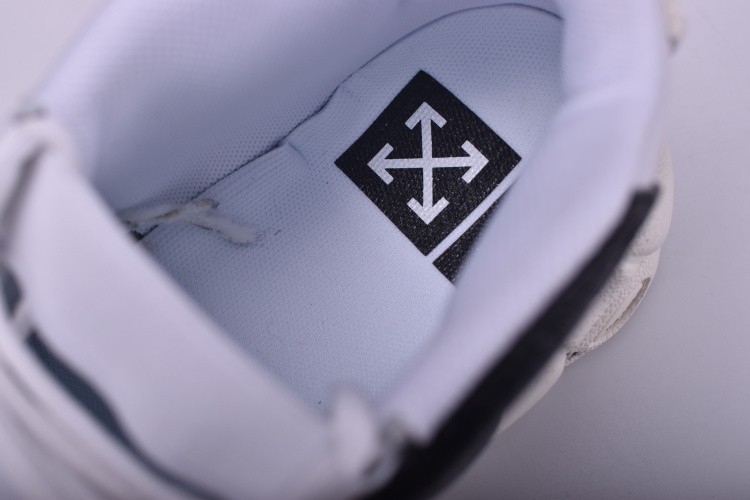 OFF-WHITE X NIKE AIR MORE UPTEMPO   AA4060-201