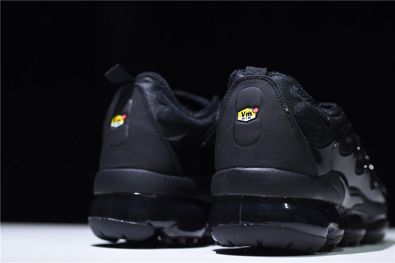 Nike Air VaporMax Plus Triple Black  924453-004