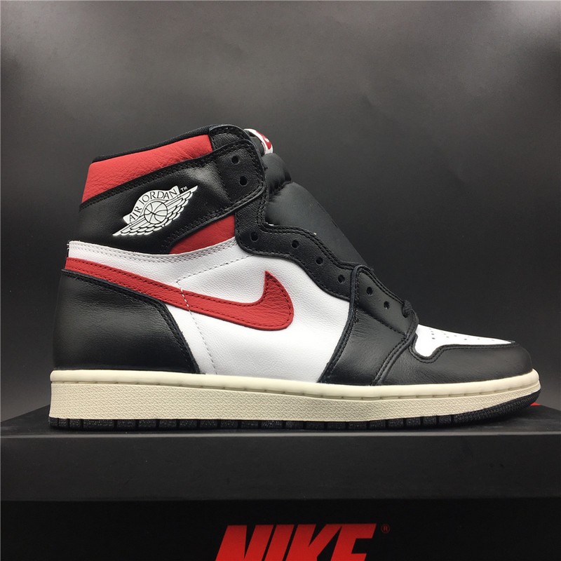 Air Jordan 1 Black White Gym Red 555088-061
