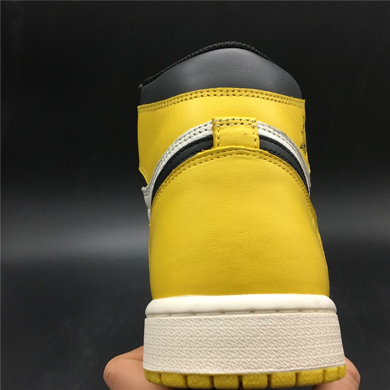 Air Jordan 1 Yellow Toe AR1020-700