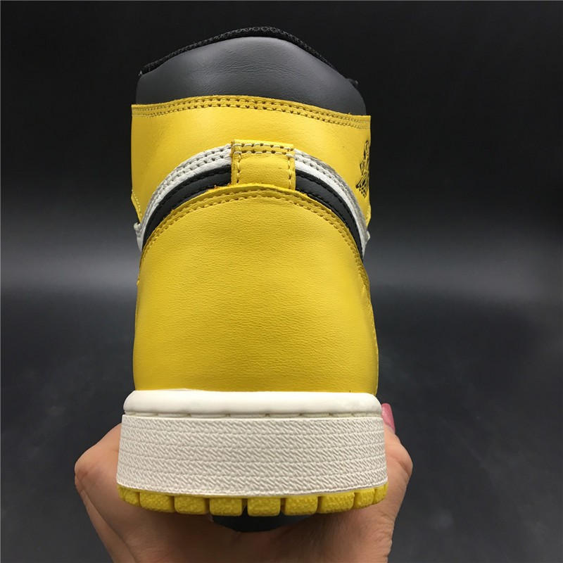 Air Jordan 1 Yellow Toe AR1020-700