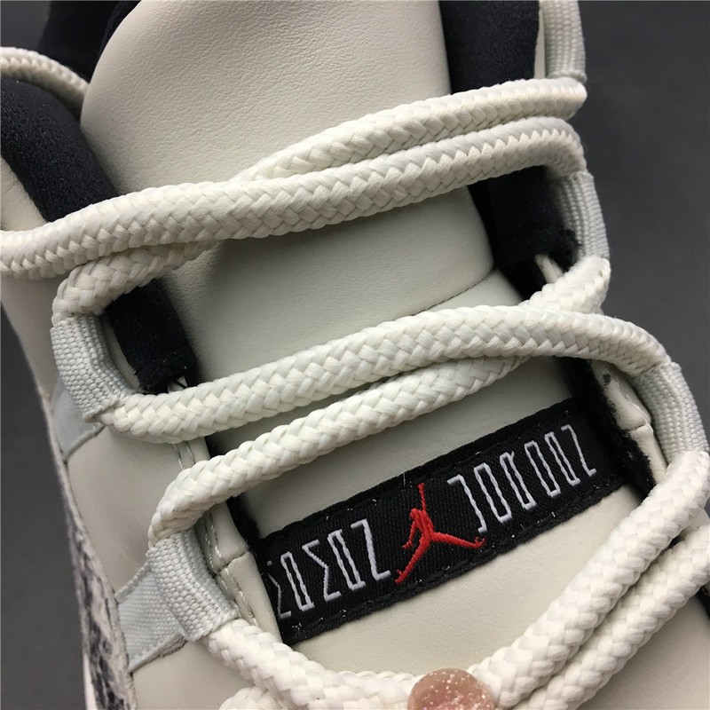 Air Jordan 11 Low Snakeskin Light Bone CD6846-002