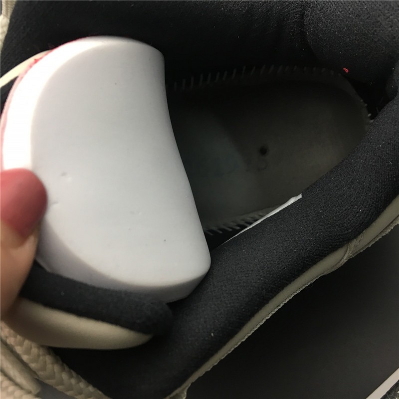 Air Jordan 11 Low Snakeskin Light Bone CD6846-002