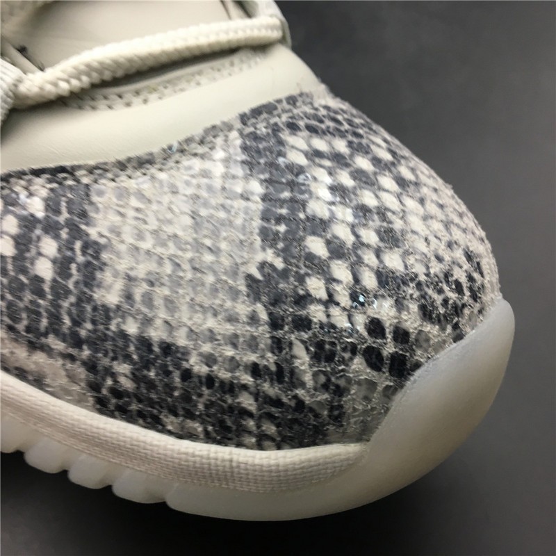 Air Jordan 11 Low Snakeskin Light Bone CD6846-002