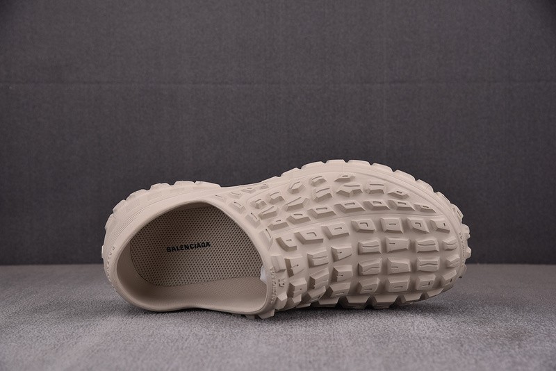 BALENCIAG* SANDAL 42