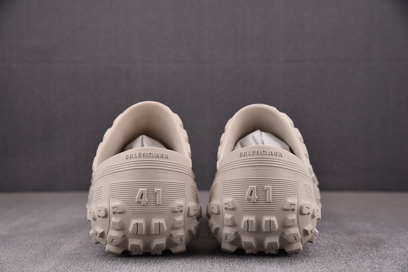 BALENCIAG* SANDAL 42
