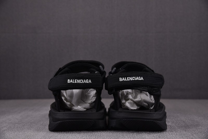Balenciag* Sandal 25