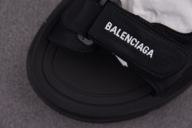 Balenciag* Sandal 25
