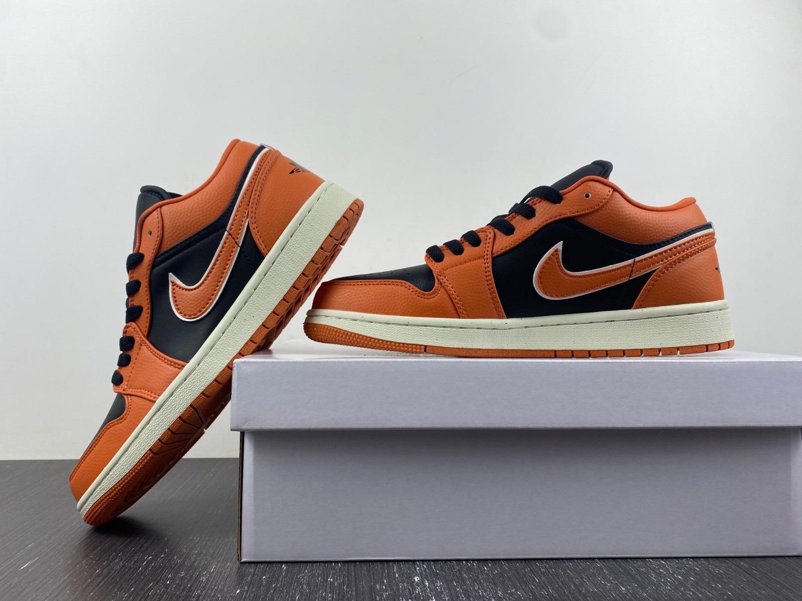Air Jordan 1 Low SE Sport Spice DV1299-800