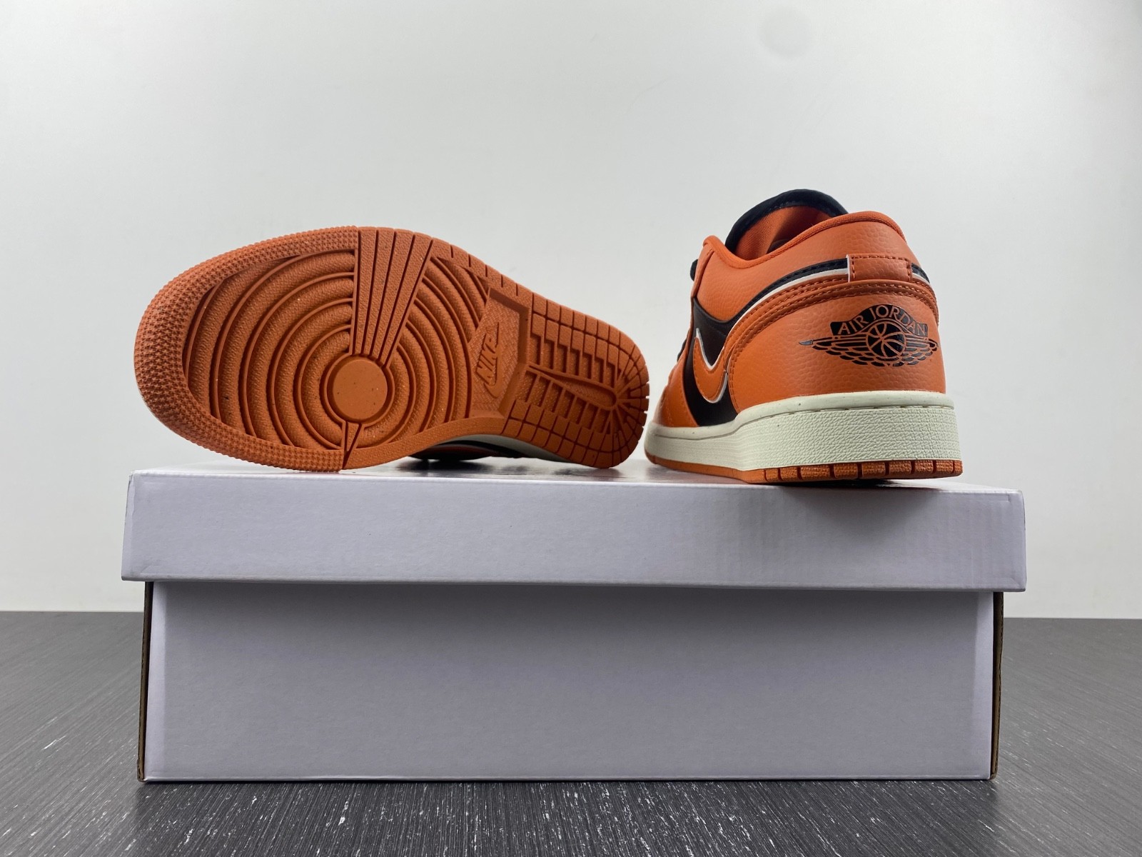Air Jordan 1 Low SE Sport Spice DV1299-800