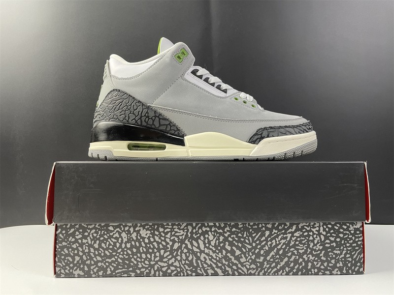AIR JORDAN 3 RETRO ‘CHLOROPHYLL’’ 136064 006