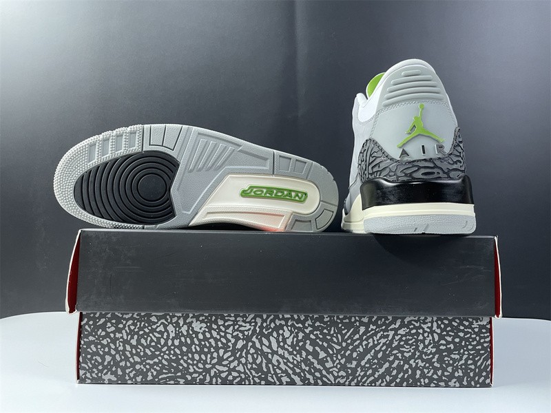 AIR JORDAN 3 RETRO ‘CHLOROPHYLL’’ 136064 006