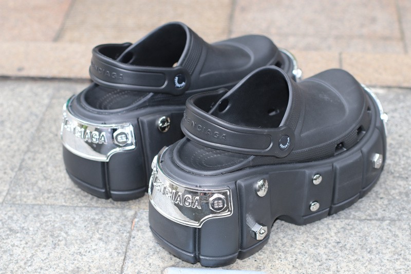 Balenciag* Sandal 26
