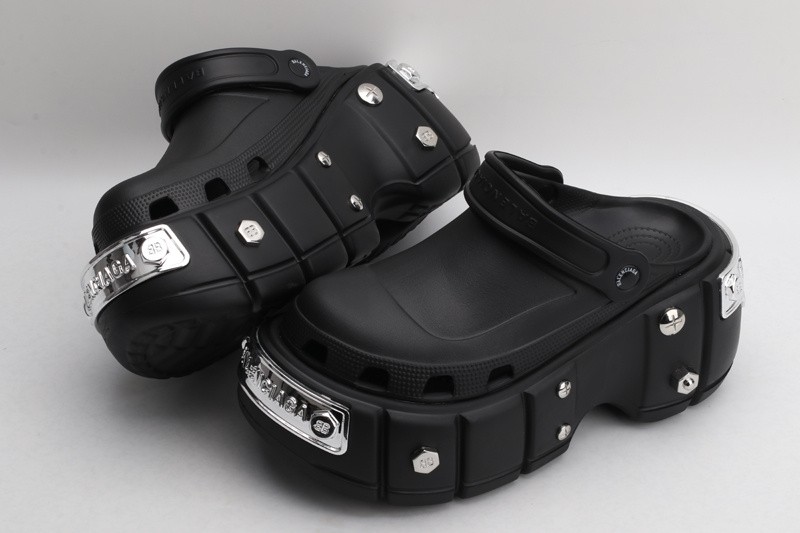 Balenciag* Sandal 26