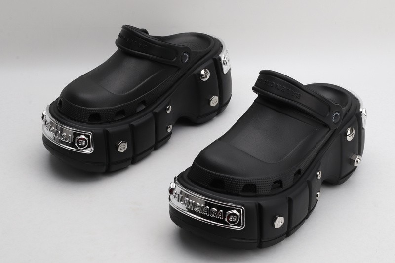 Balenciag* Sandal 26