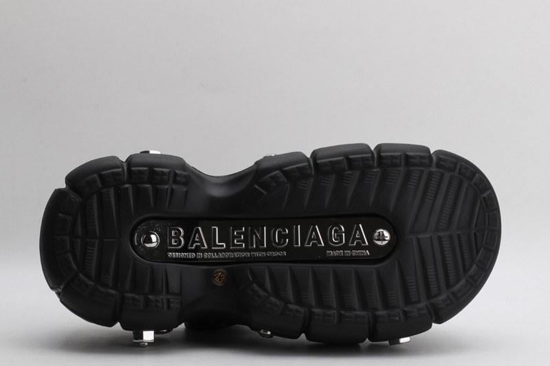 Balenciag* Sandal 26