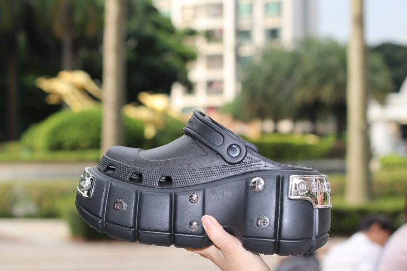 Balenciag* Sandal 26