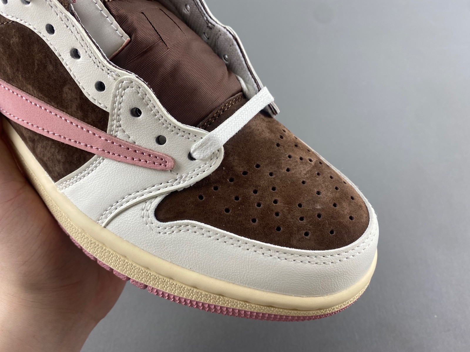 Travis Scott x Wmns Air Jordan 1 Low OG 
