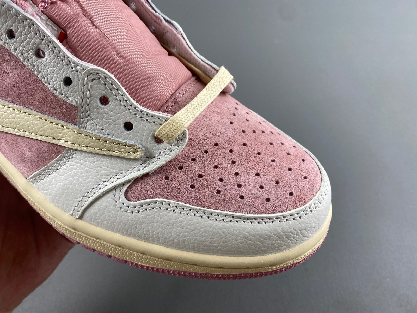 Travis Scott x Air Jordan 1 Low OG White Pink DM7866-600