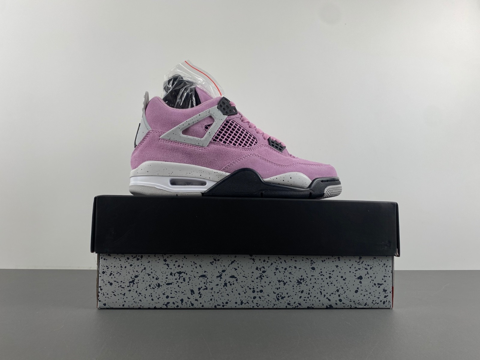 Air Jordan 4 WMNS "Orchid" AQ9129-501