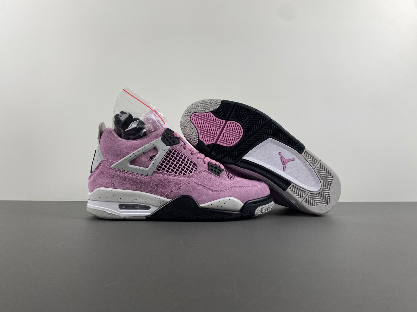 Air Jordan 4 WMNS "Orchid" AQ9129-501