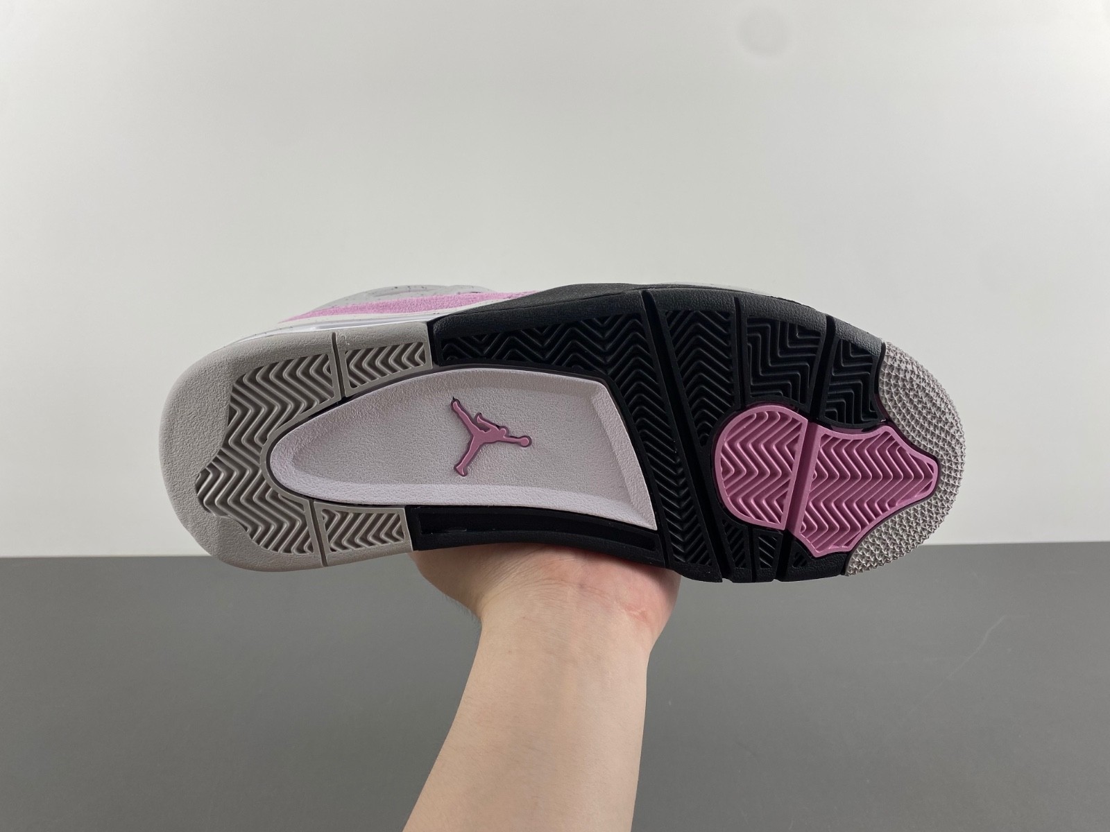 Air Jordan 4 WMNS "Orchid" AQ9129-501