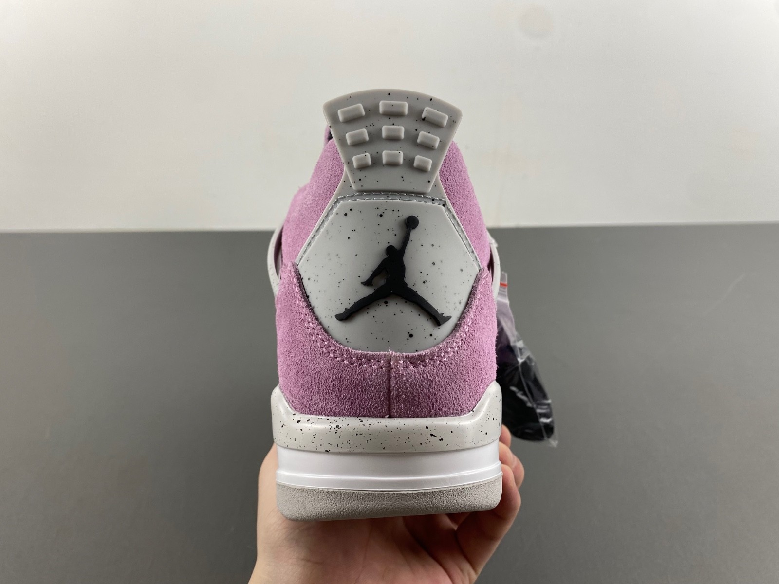 Air Jordan 4 WMNS "Orchid" AQ9129-501