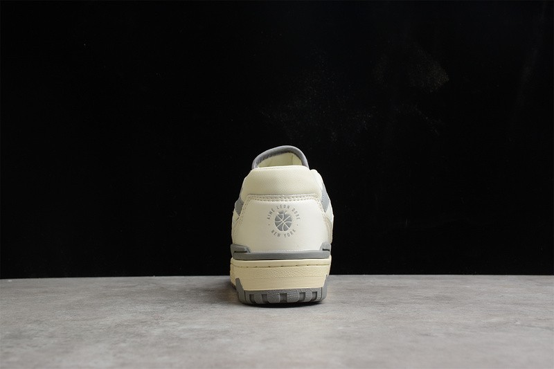 NEW BALANCE 550 NB000002