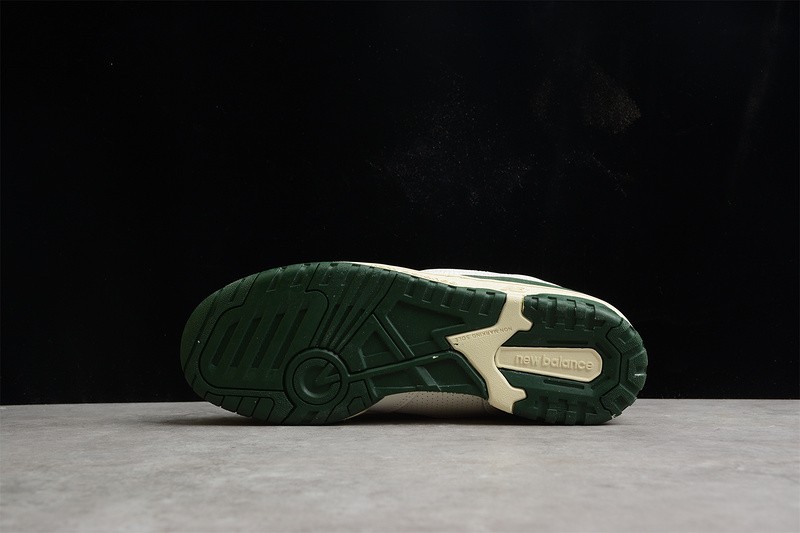 NEW BALANCE 550 NB000001