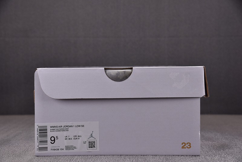 Air Jordan 1 Low SE Flight Vintage FV8439-104