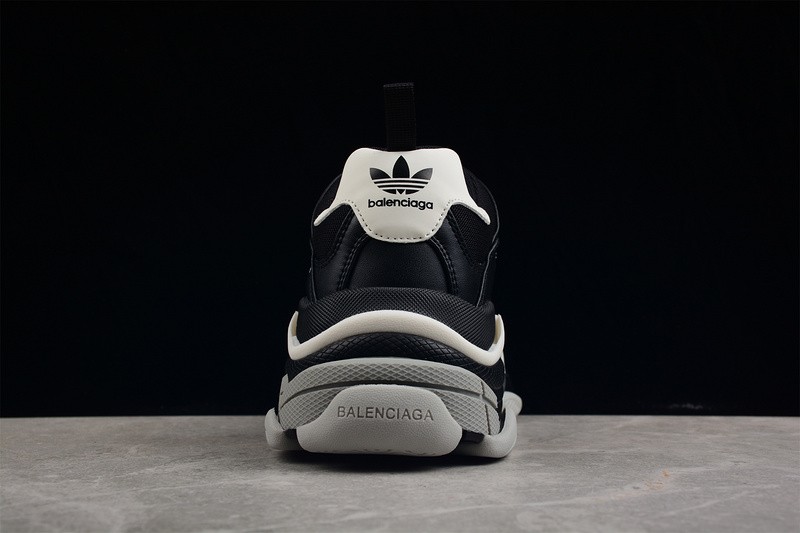 TRIPLES TRAINER SNEAKERS 2000047