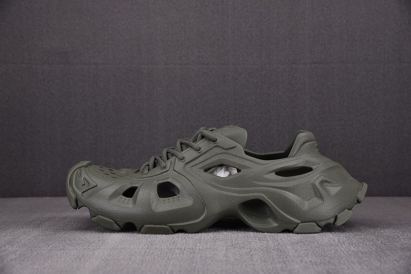 BALENCIAG* SANDAL 34