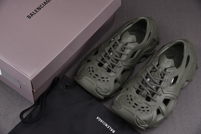 BALENCIAG* SANDAL 34