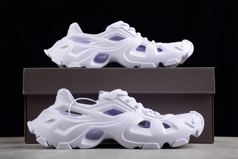 BALENCIAG* SANDAL 31