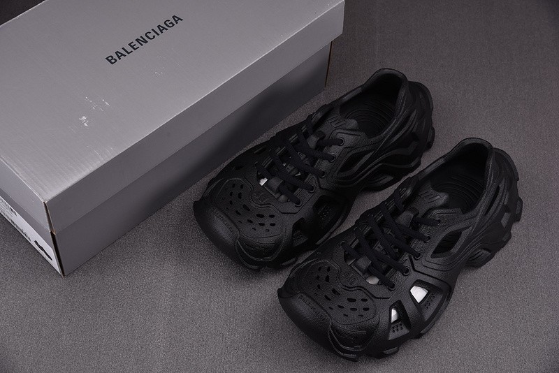BALENCIAG* SANDAL 30