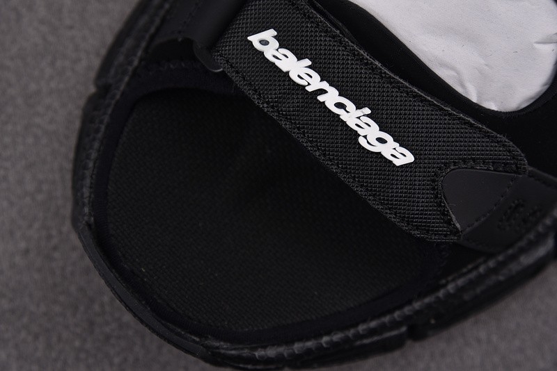 BALENCIAG* SANDAL 47