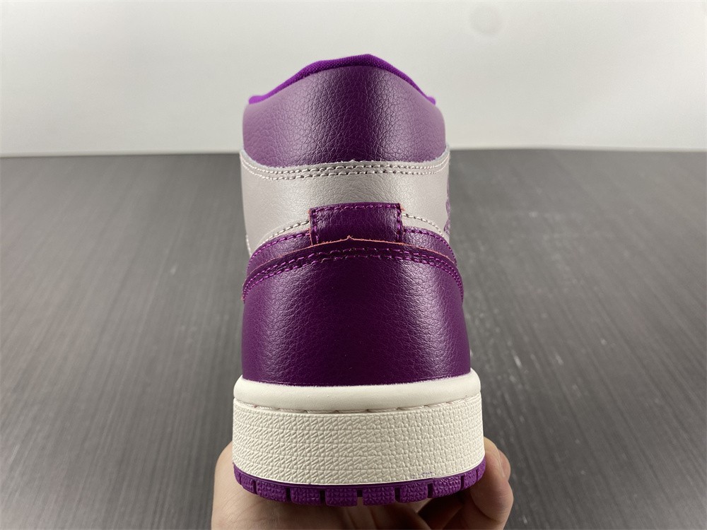 Air Jordan 1 Mid Magenta WMNS BQ6472-501