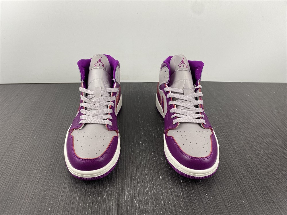 Air Jordan 1 Mid Magenta WMNS BQ6472-501