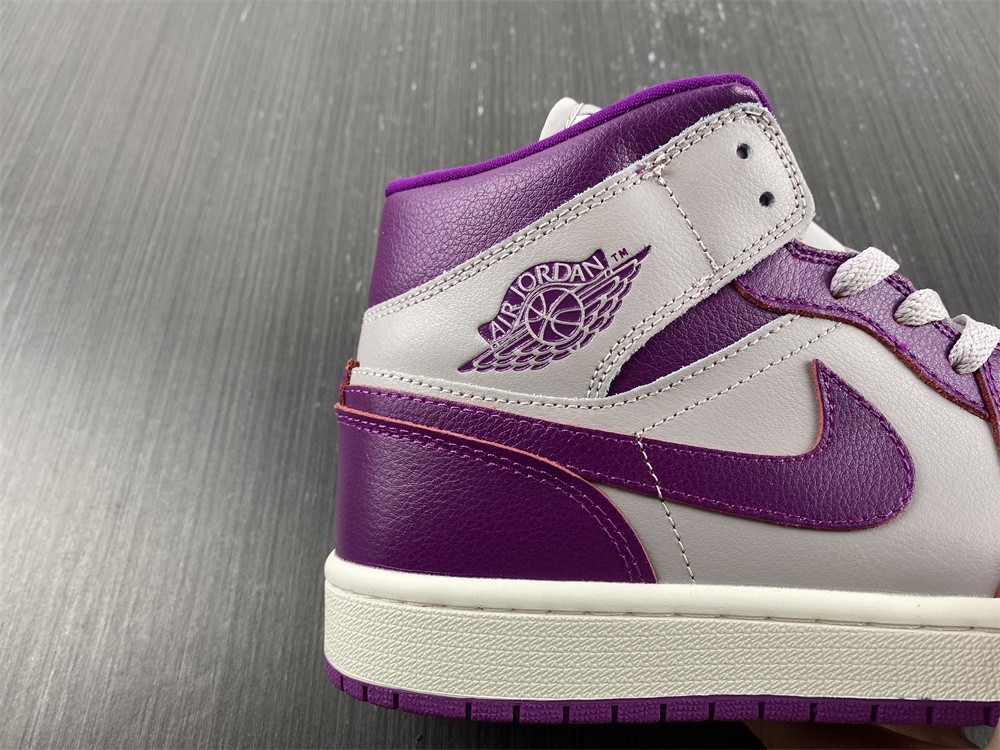 Air Jordan 1 Mid Magenta WMNS BQ6472-501